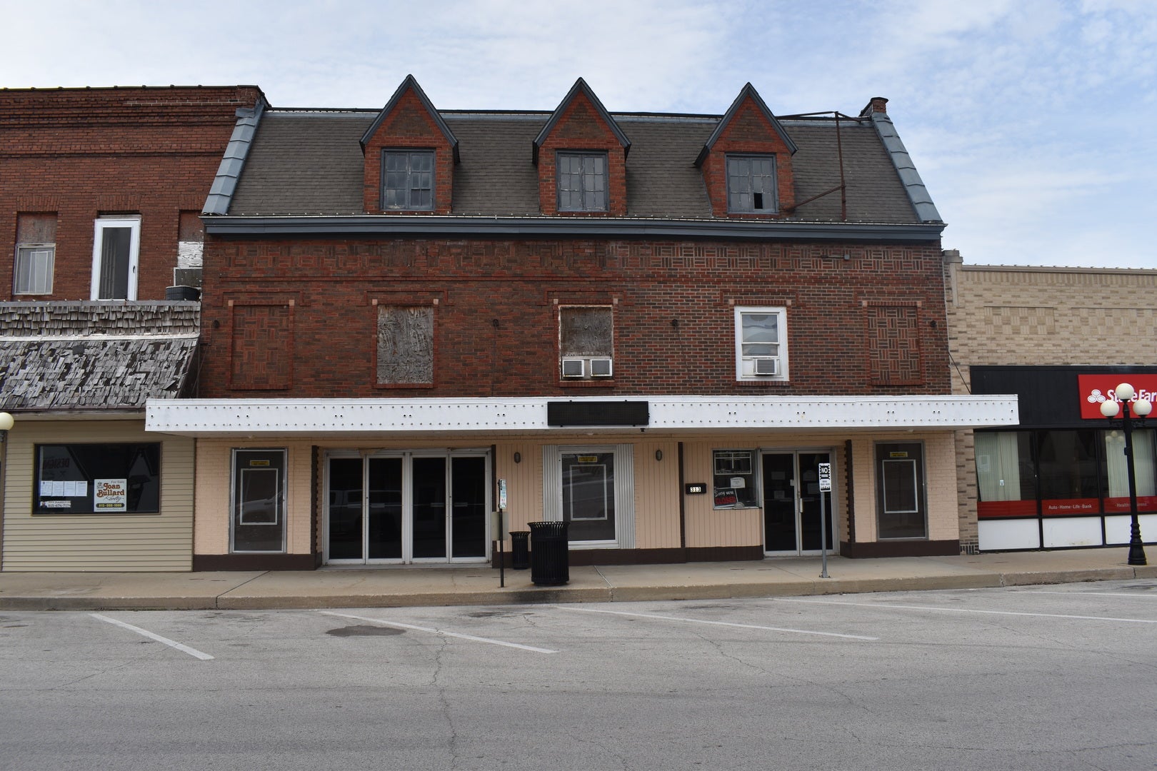 313 W Madison Street — photo