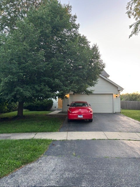 2420 Sisters Court — photo
