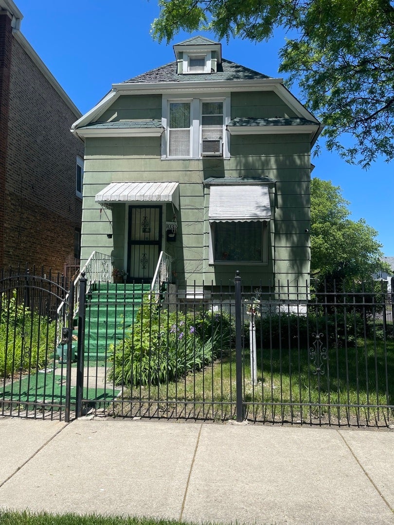 1032 W 88th Street — photo