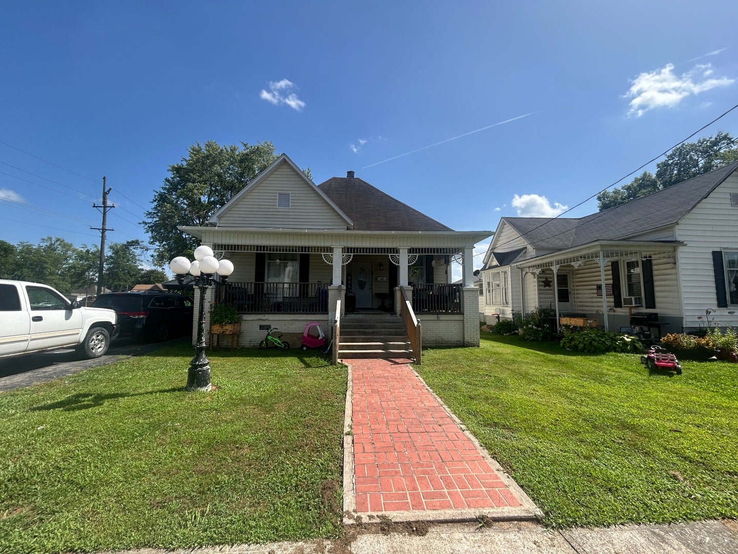107 W Lincoln Street — photo