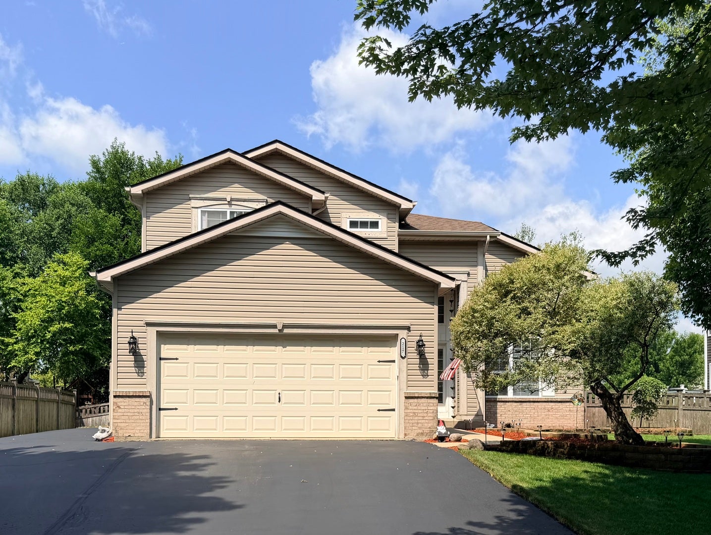 217 Jonathan Way — photo