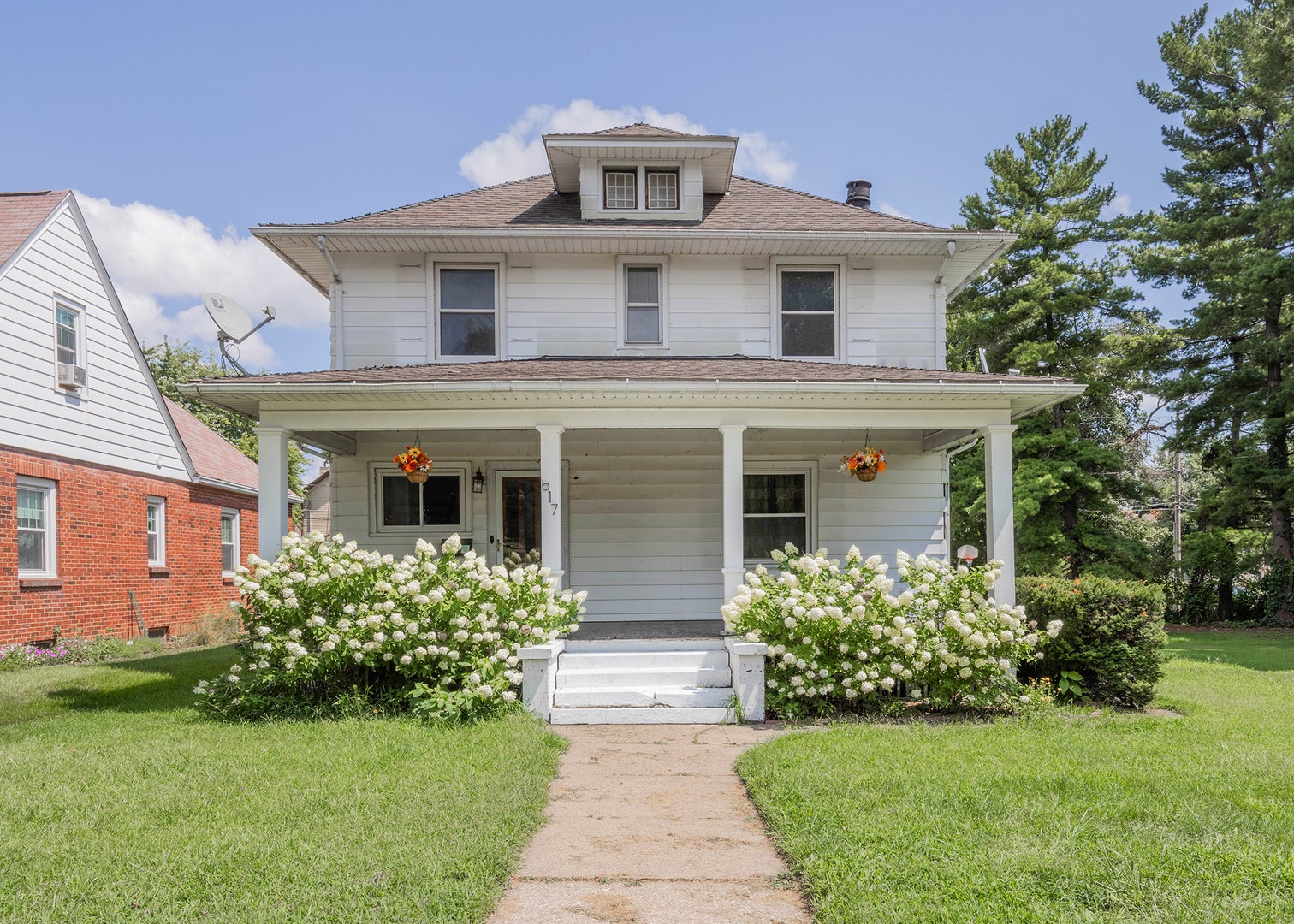 617 Douglas Court — photo