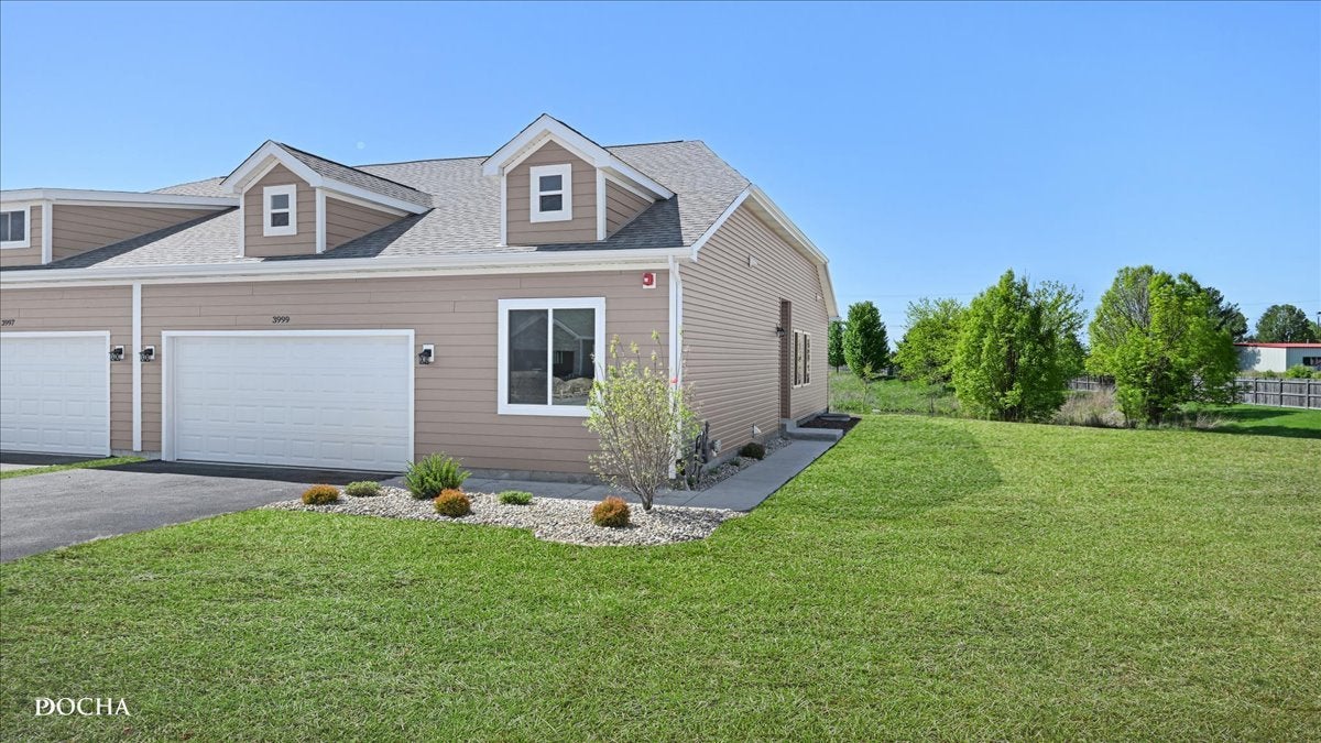 3999 Shoeger Drive — photo