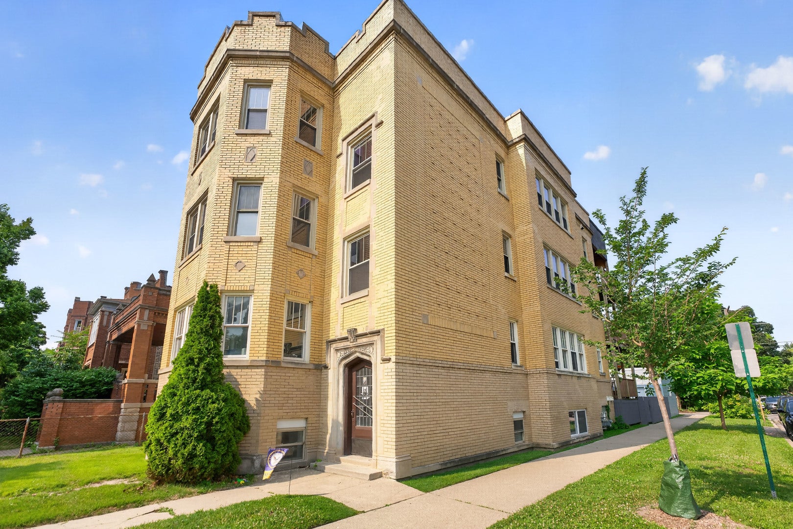 1101 S Oak Park Avenue 2 — photo