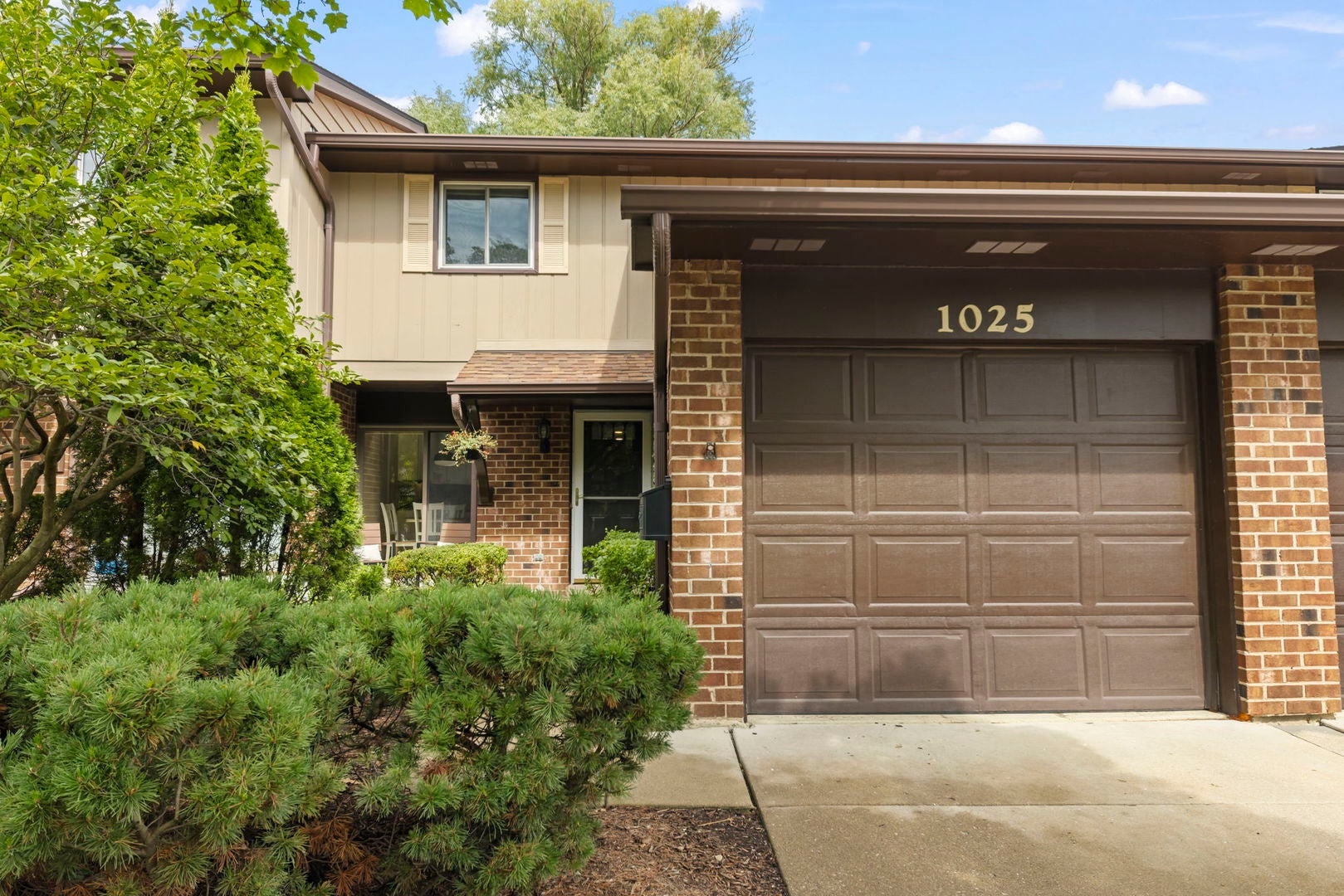 1025 Loughborough Court — photo