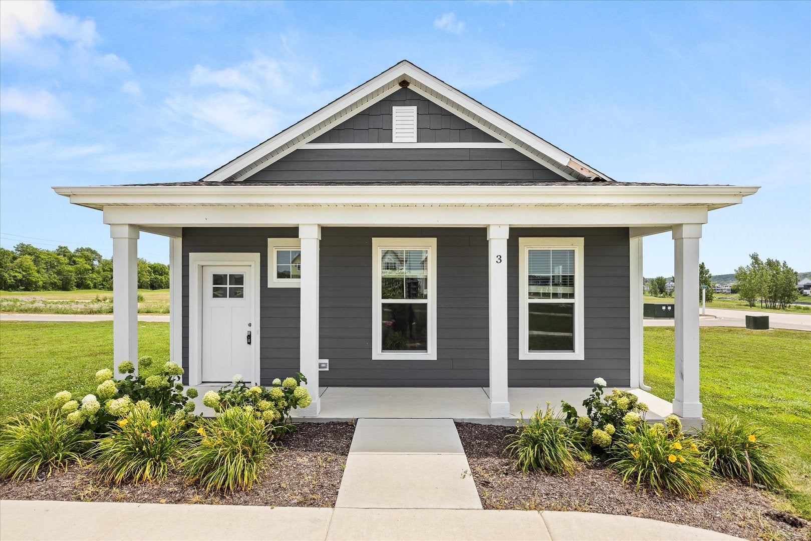 3 Dogwood Way — photo