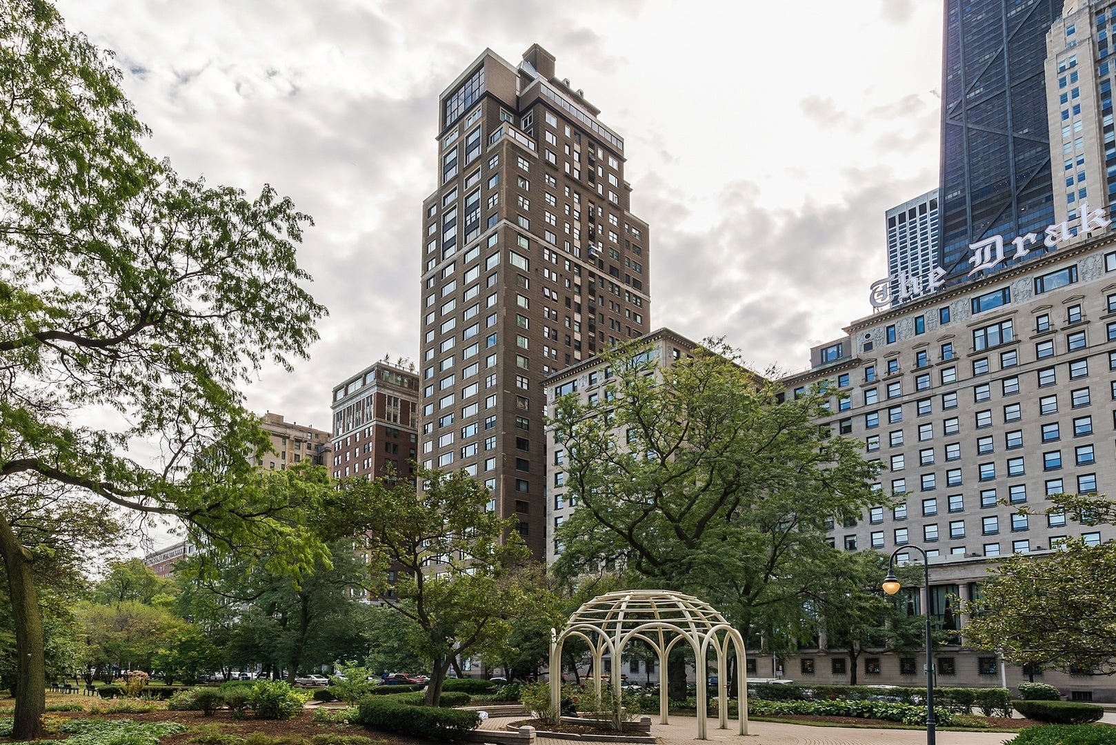 179 E Lake Shore Drive 19S — photo