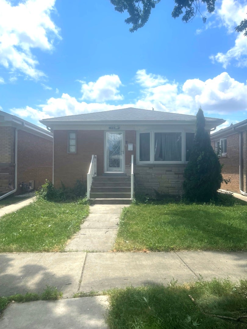 7519 W Winnemac Avenue — photo