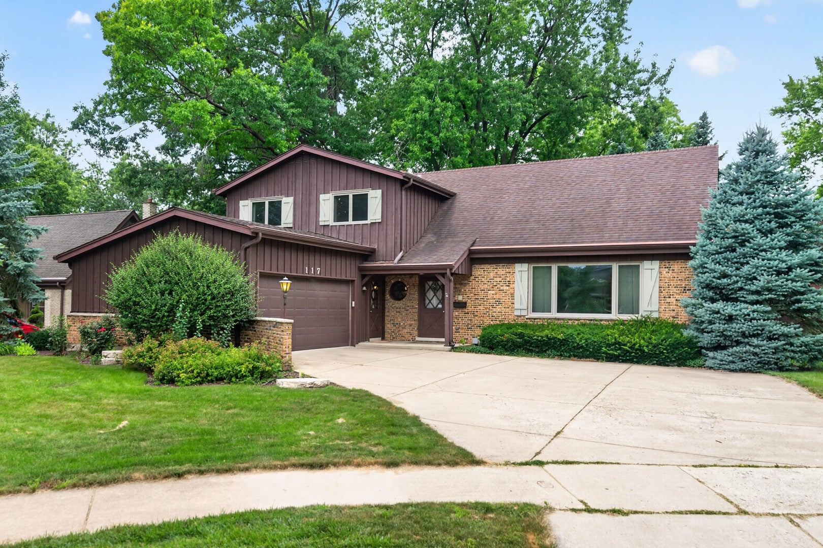 117 York Court — photo