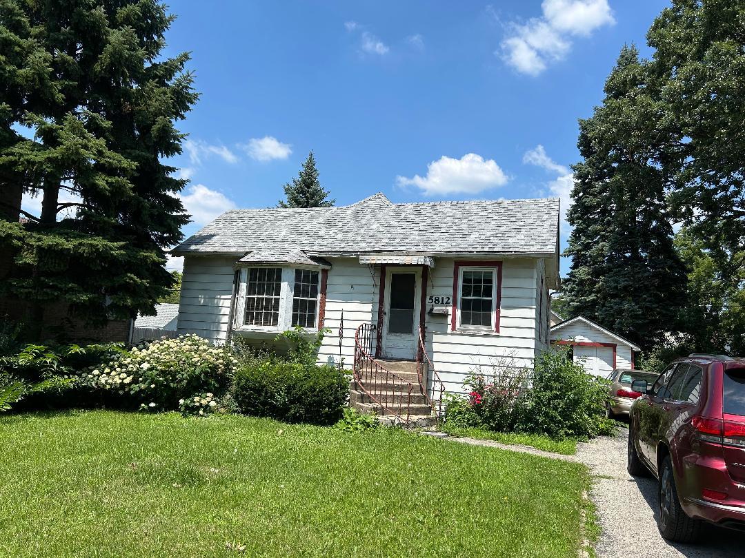 5812 Reba Street — photo