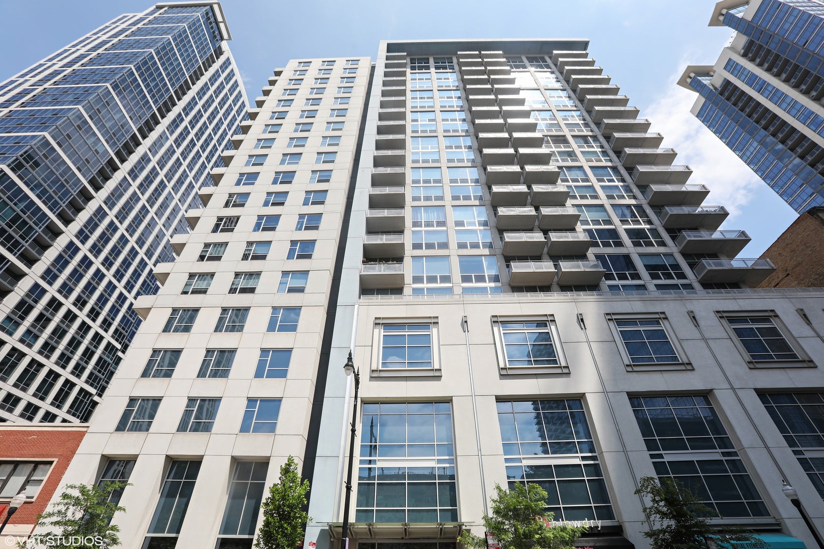 1305 S Michigan Avenue 1711 — photo