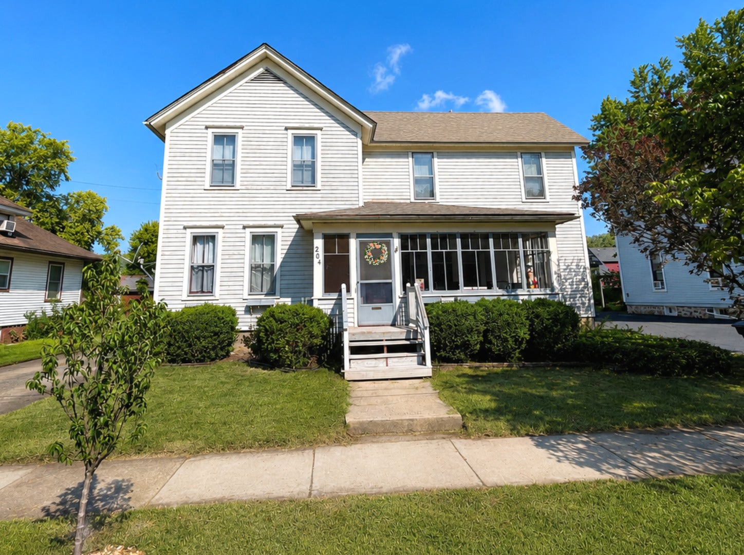 204 La Fox River Drive — photo