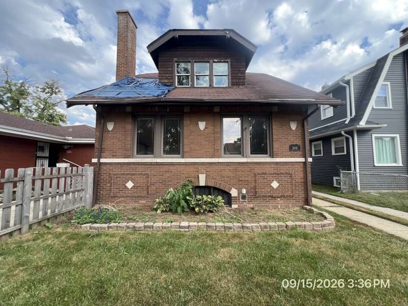 Home in Chicago, IL 60628 — photo 2