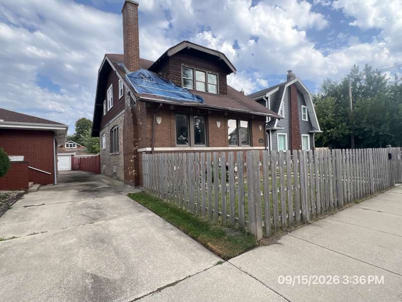 Home in Chicago, IL 60628 — photo 3