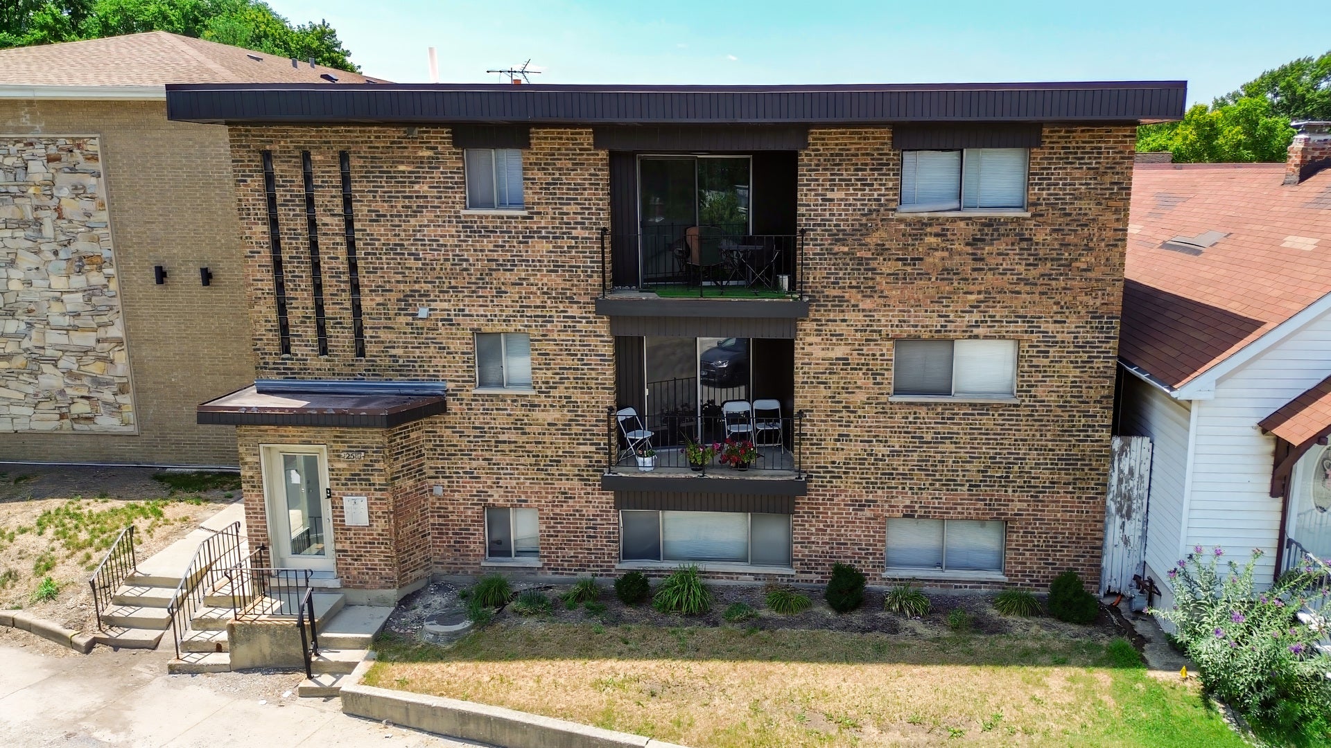 12510 Vincennes Road — photo
