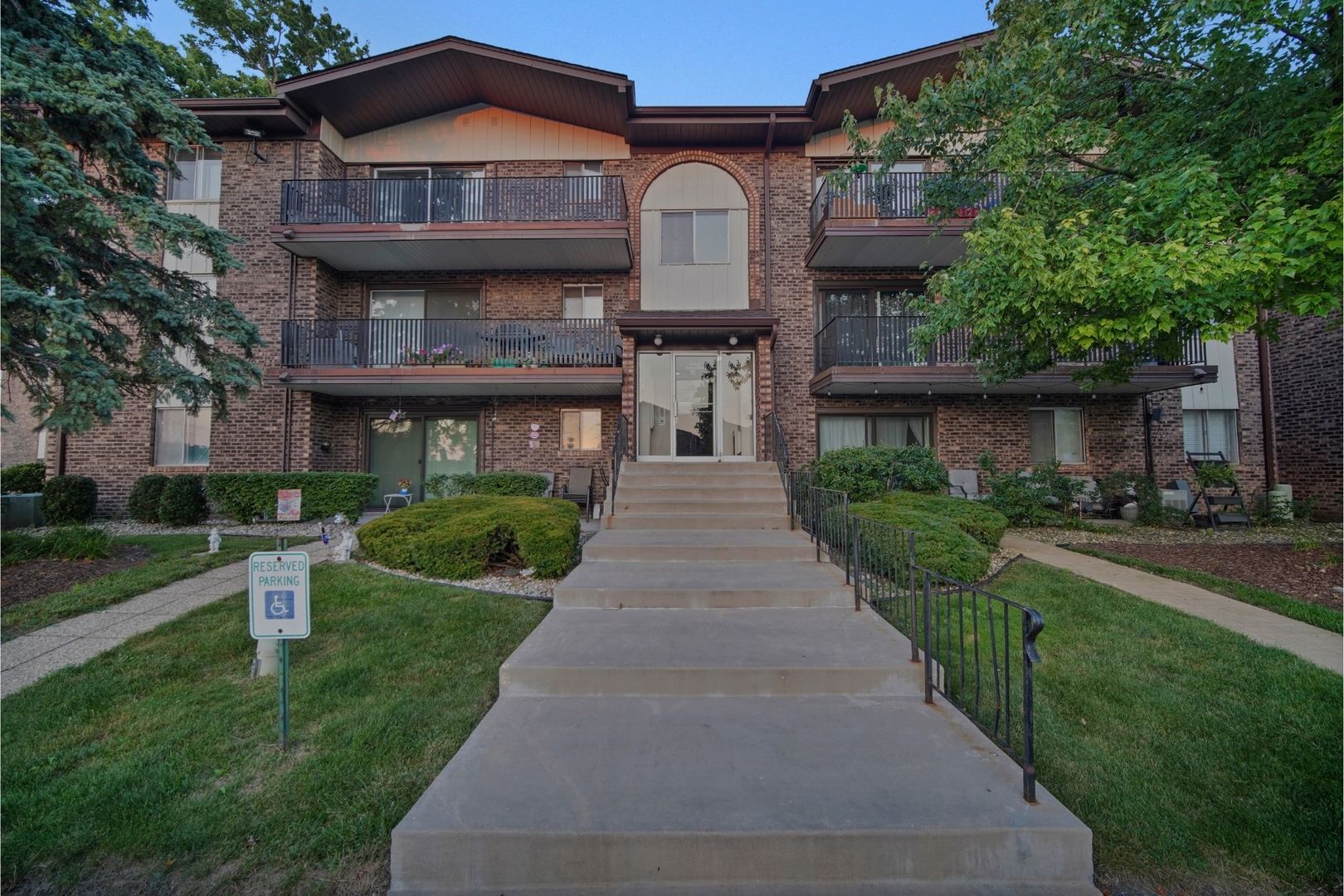 13911 James Drive 1011 — photo