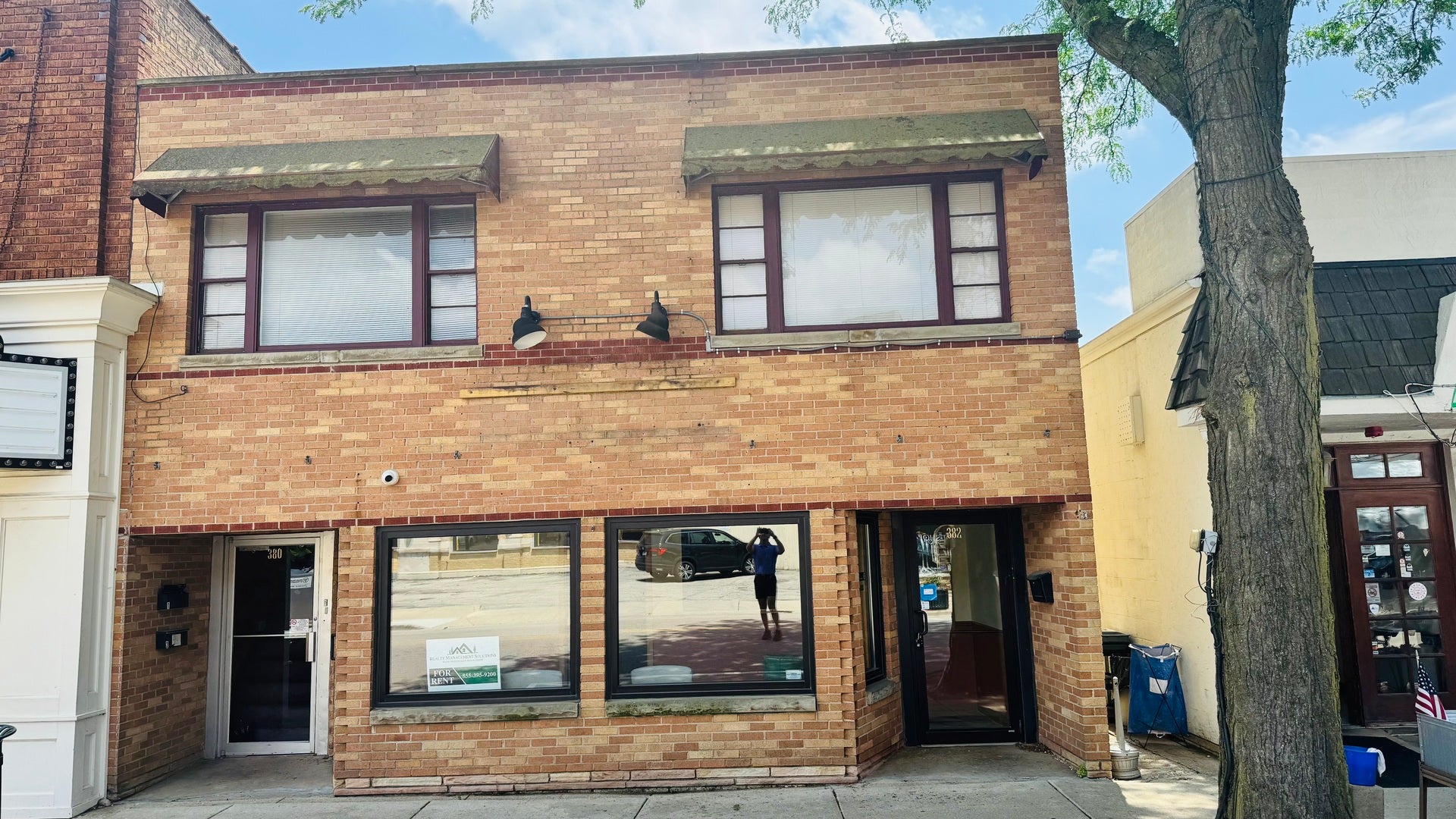 382 Lake Street — photo