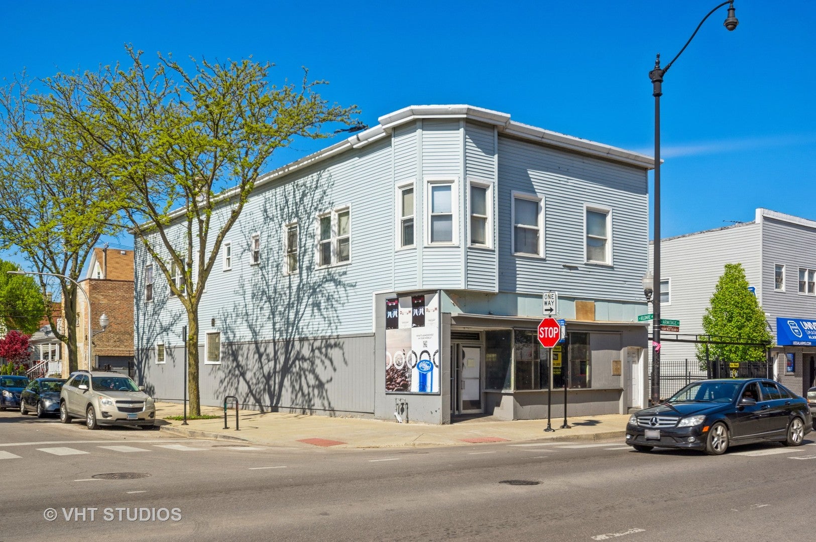 4258 W Armitage Avenue — photo