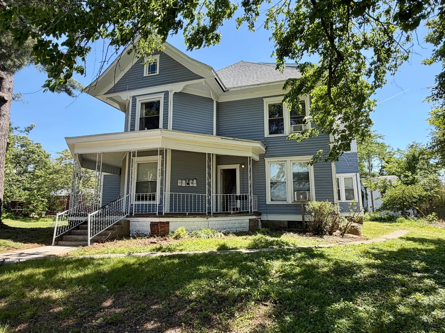 209 N Springer Street — photo
