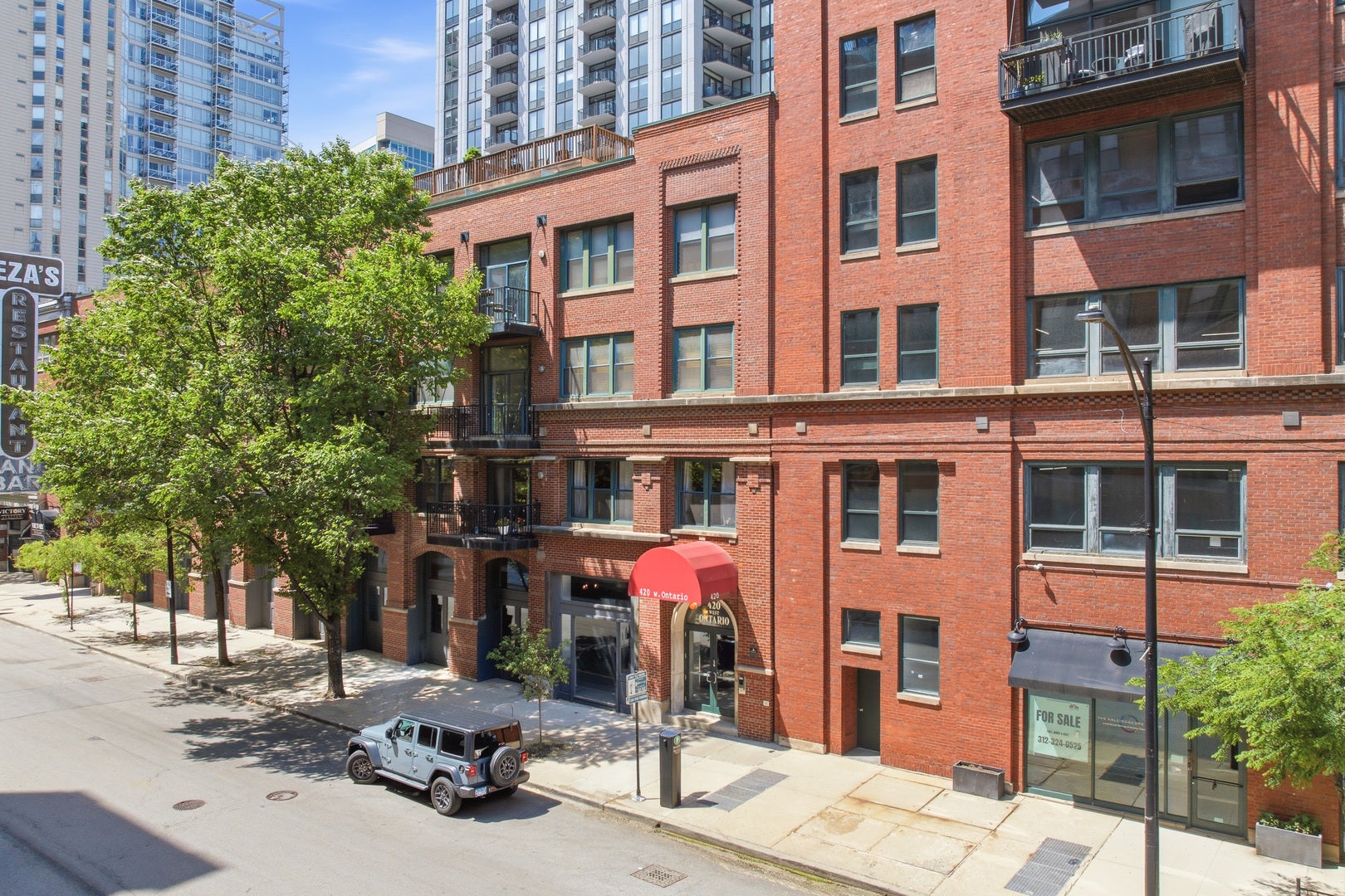 420 W Ontario Street 304 — photo