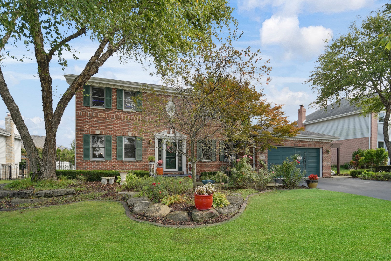 652 Wellington Parkway — photo