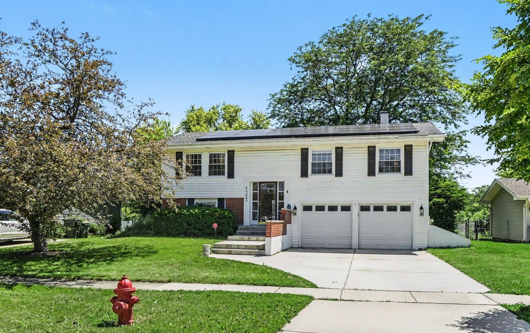 1355 Devonshire Lane — photo