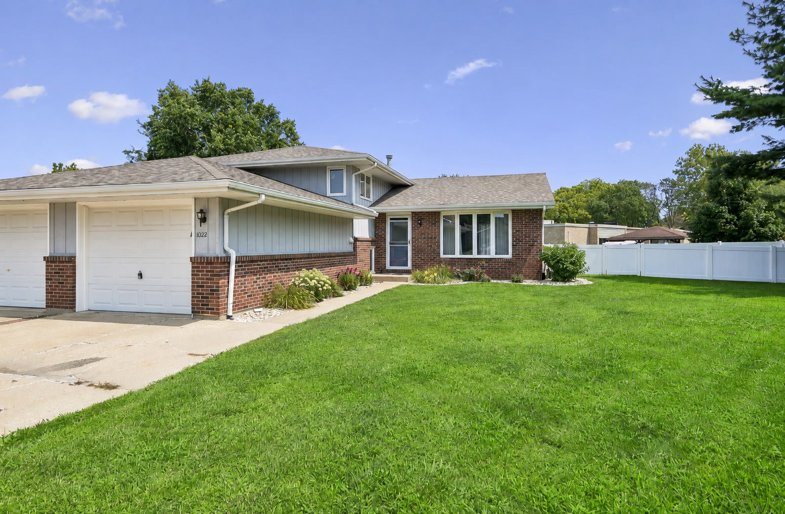 1022 Thornberry Court — photo
