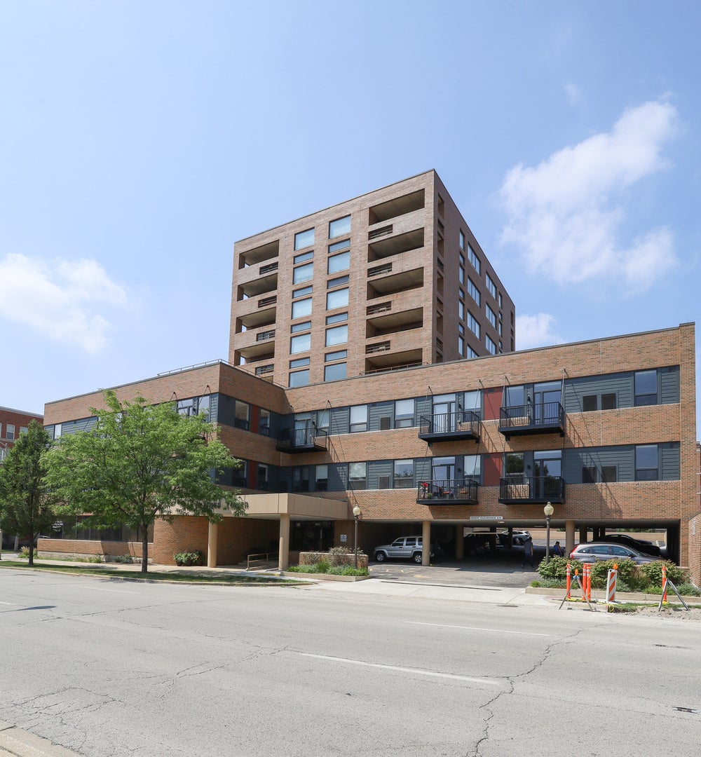 880 Lee Street 315 — photo