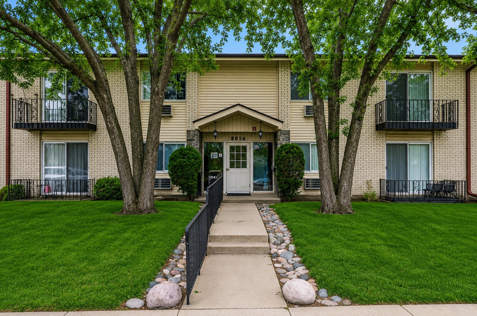 8856 Northshore Drive 201a — photo