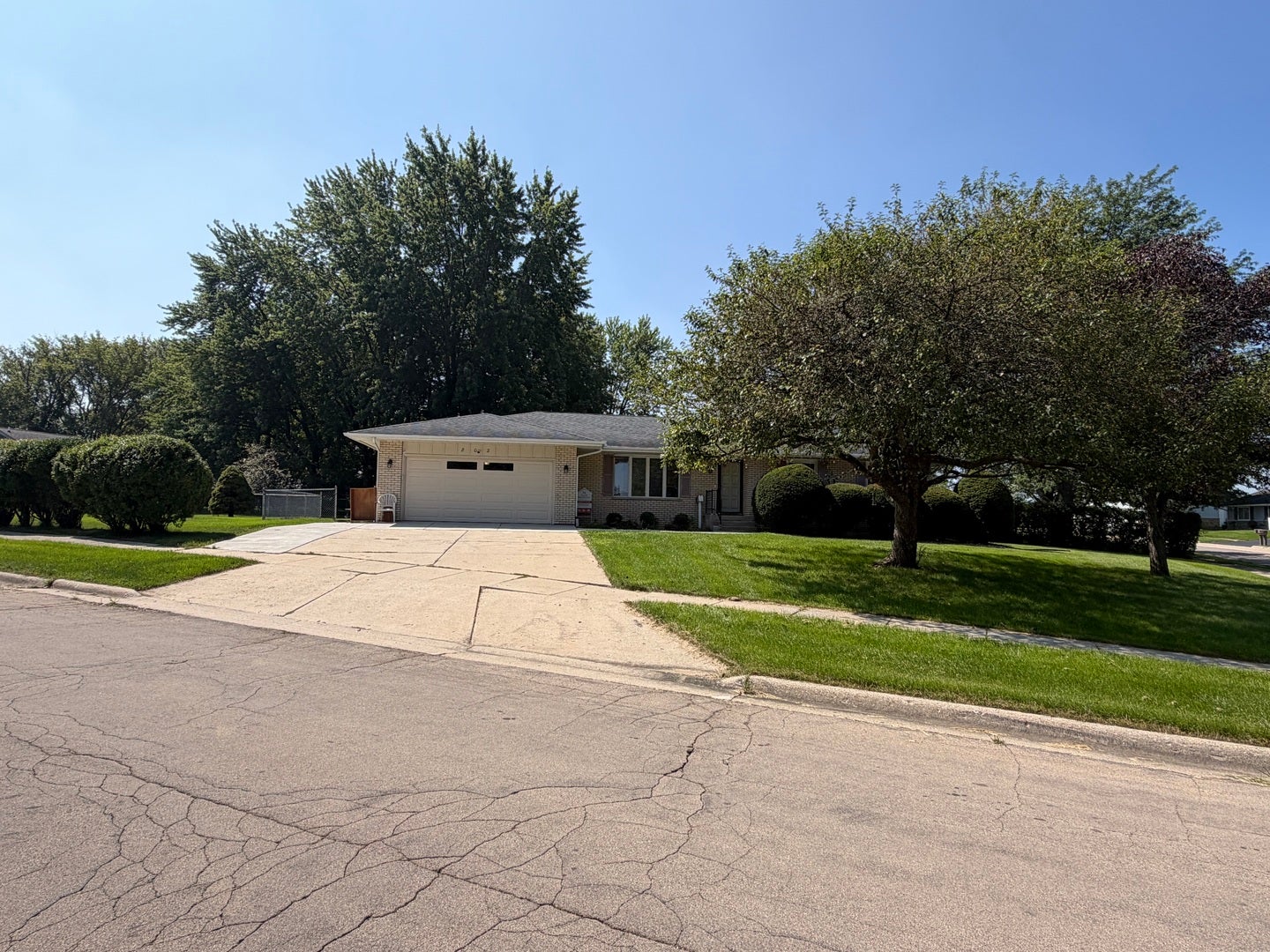 802 S Canterbury Drive — photo