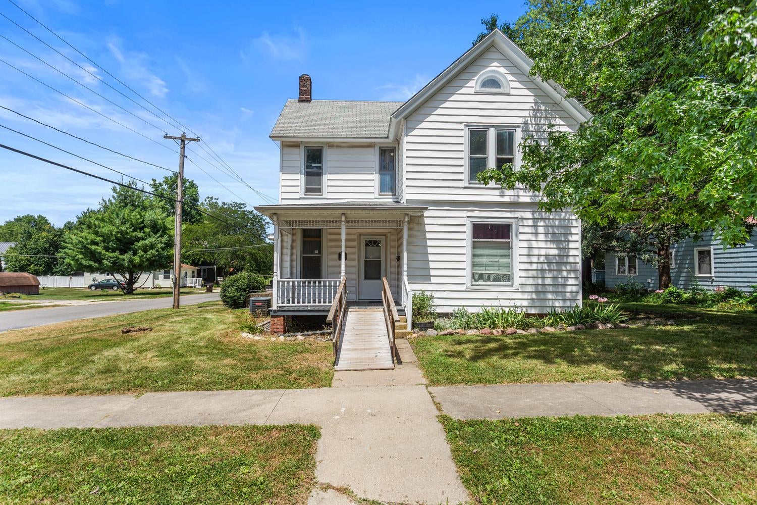 324 W Water Street — photo