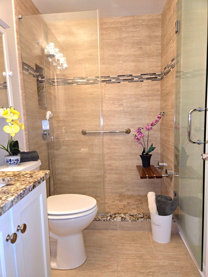 5600 Hillcrest Lane 2J — photo 3