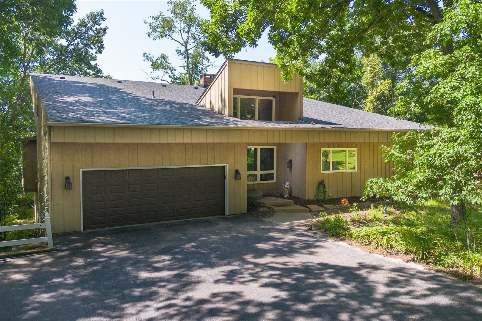 605 Sherwood Glen — photo