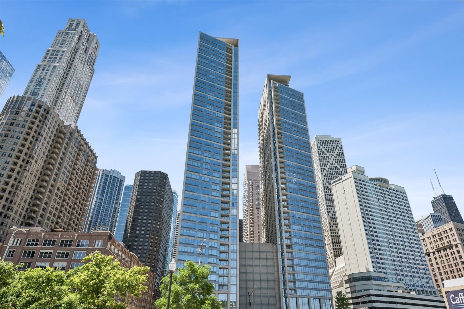 600 N Lake Shore Drive 807 — photo