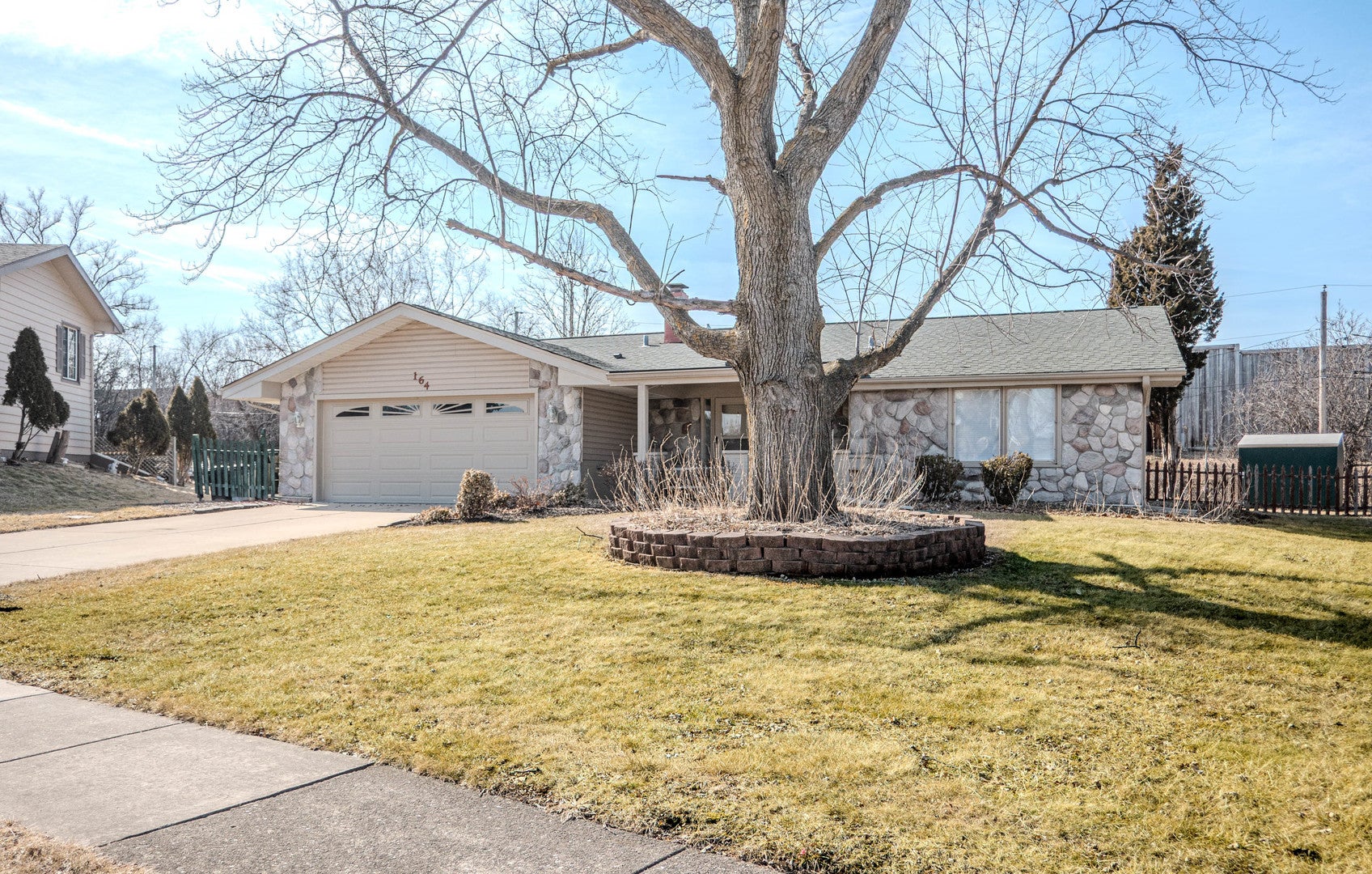 2S164 Beaumont Lane — photo