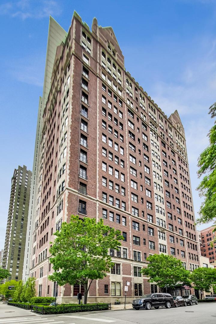 1120 N Lake Shore Drive 16B — photo