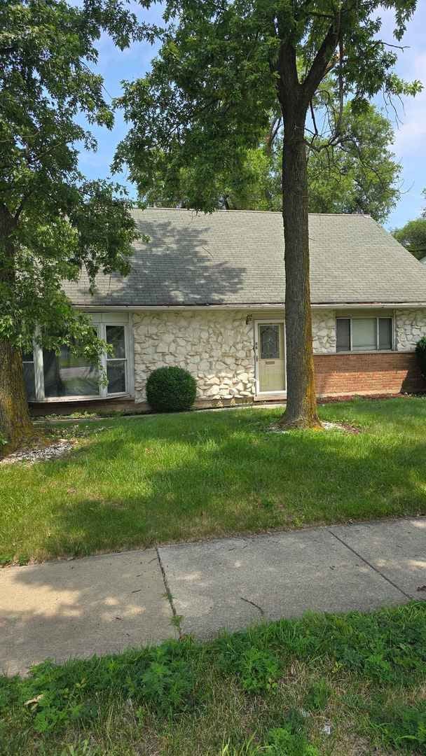 58 Sauk Trail — photo