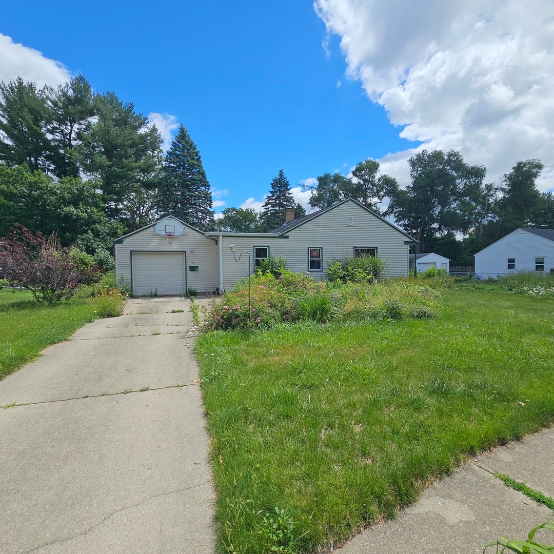 1307 Winthrop Lane — photo