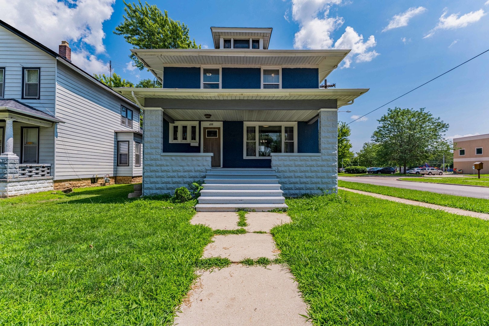 228 Richards Street — photo