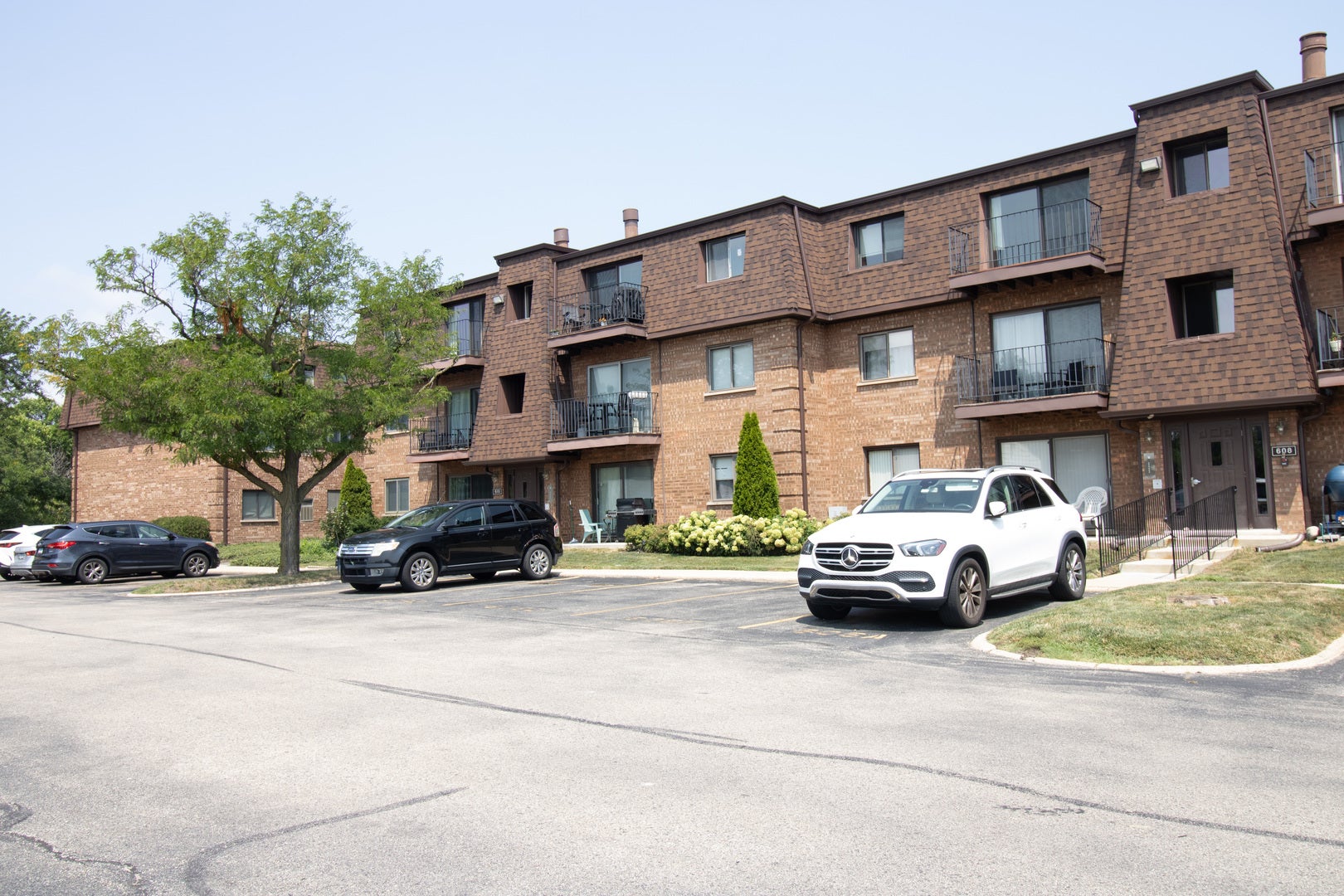 608 Cobblestone Circle F — photo