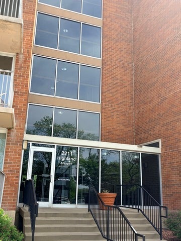 2211 S Highland Avenue 6D — photo