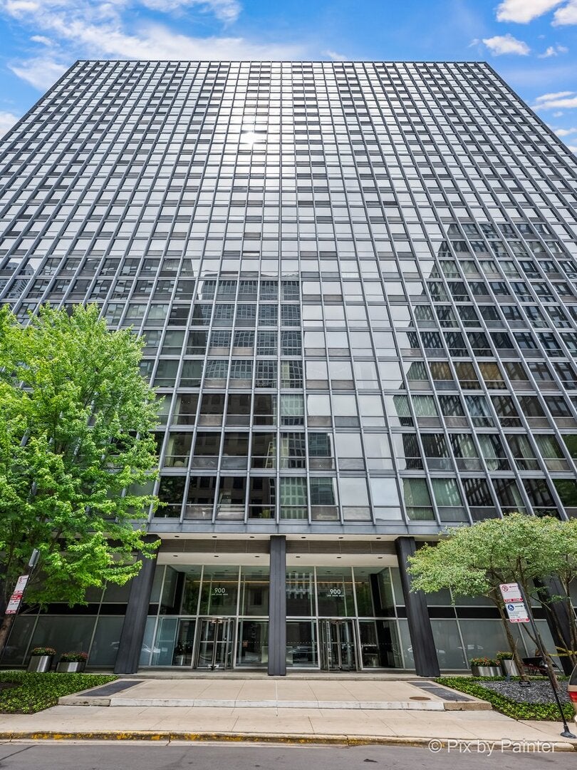 910 N Lake Shore Drive 1316 — photo