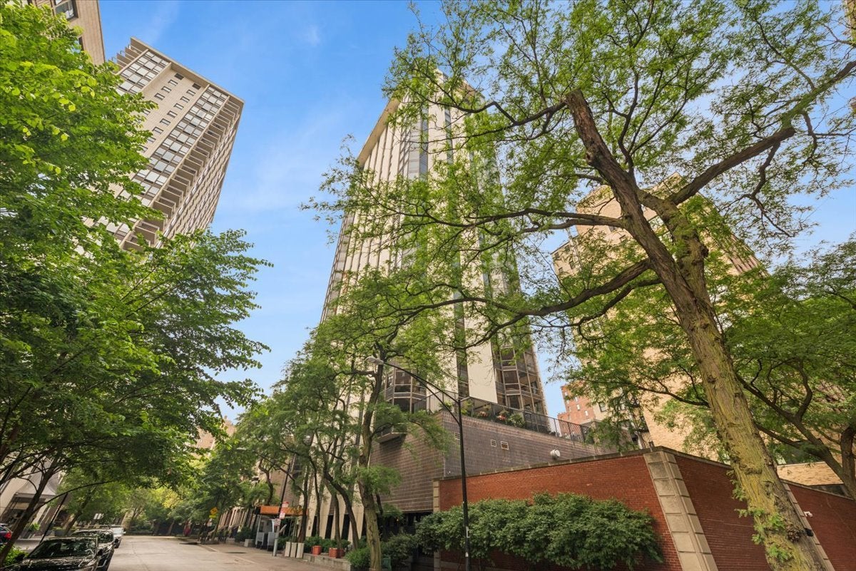 1310 N Ritchie Court 10Ad — photo