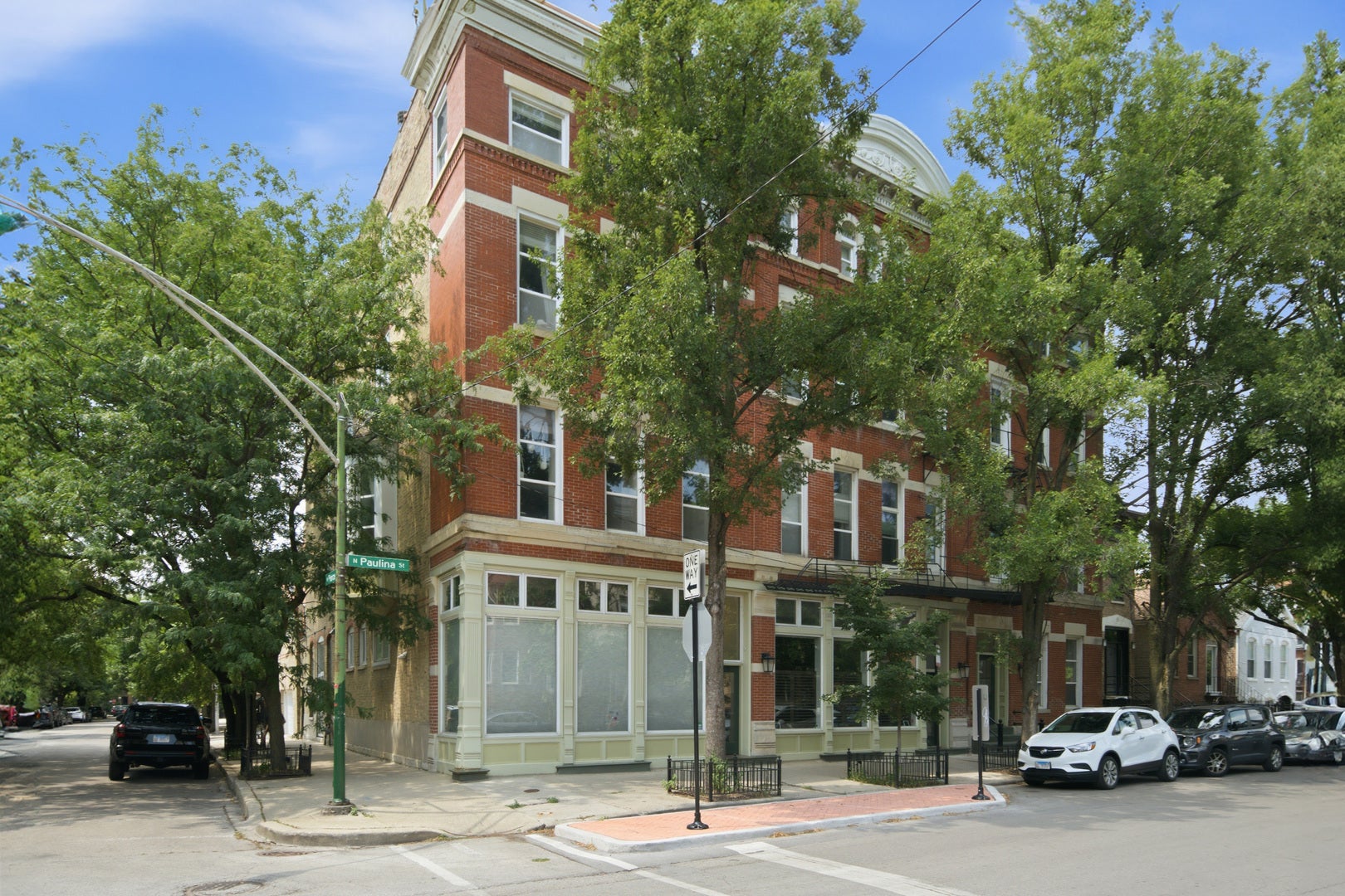 1528 N Paulina Street C — photo