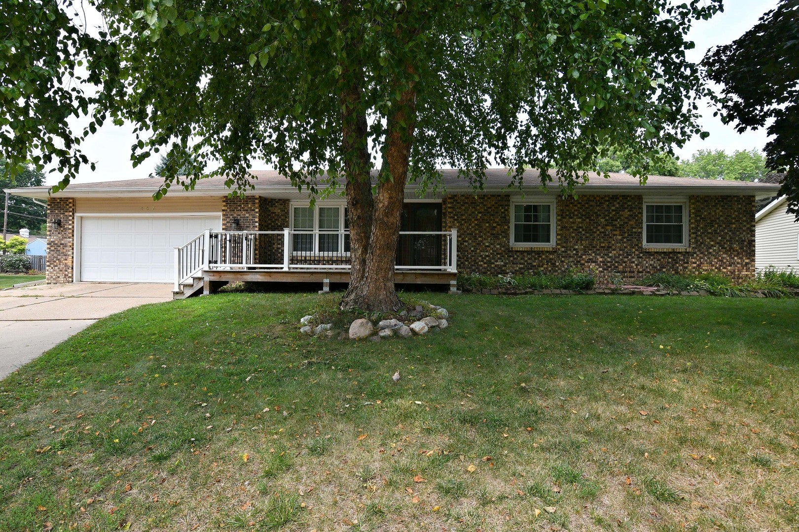 457 Avon Court — photo