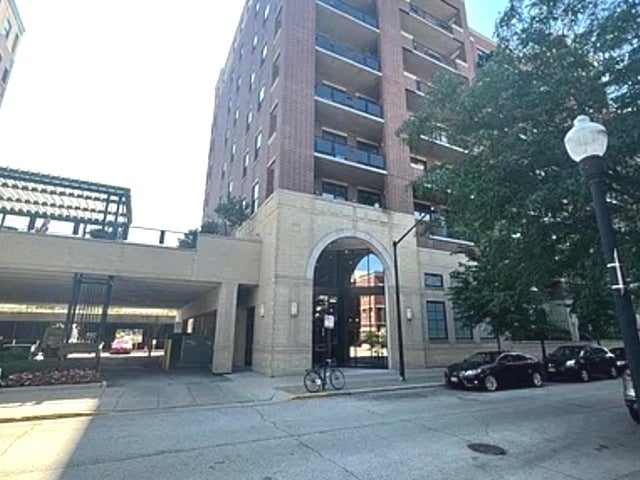 833 W 15th Place 814 — photo