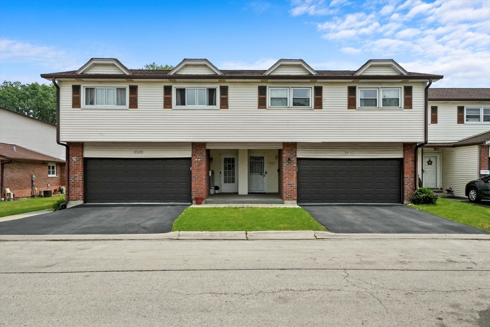 16323 Oxford Drive — photo