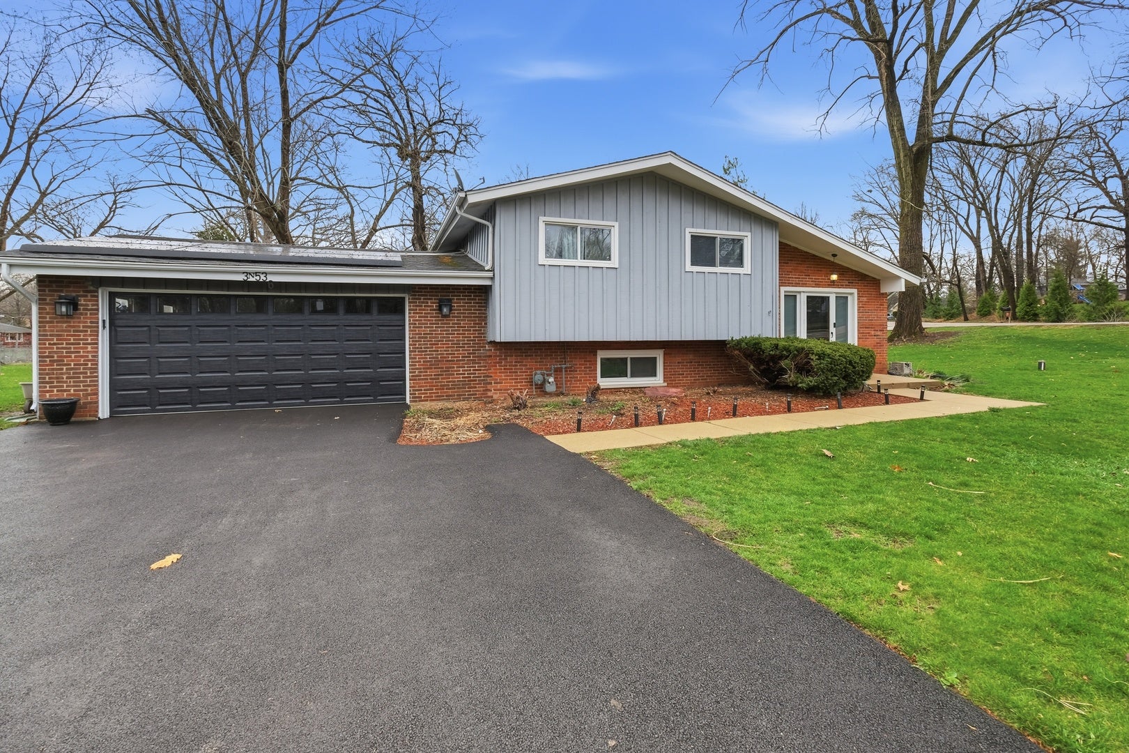 3N539 Woodland Avenue — photo