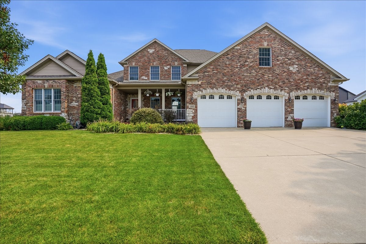 1203 Silver Oak Circle — photo