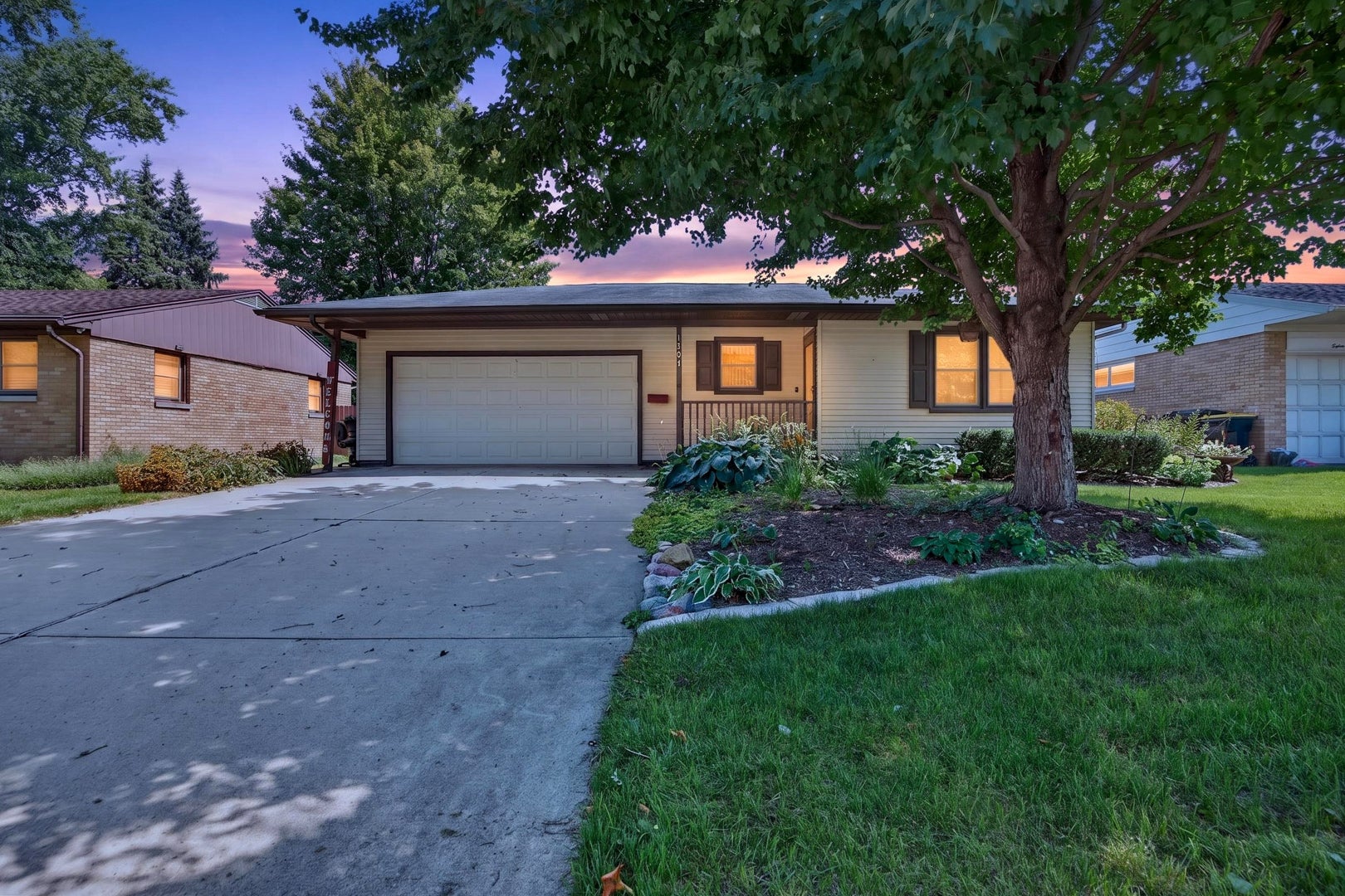 1204 Searle Drive — photo